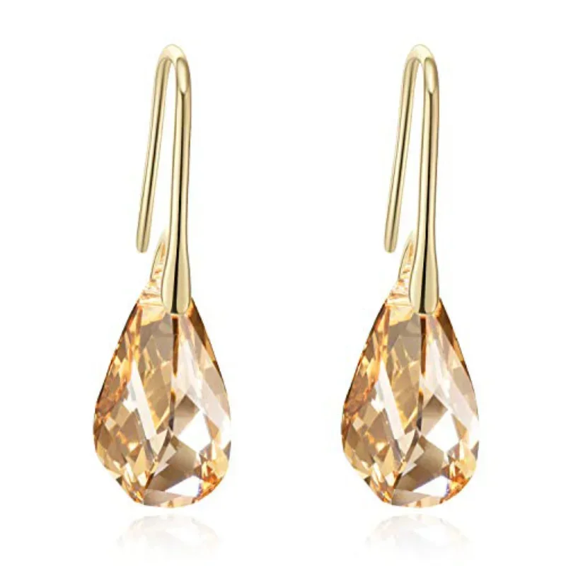 Ethnic Fashion India - Novos Brincos Pendentes Dourados Modernos com